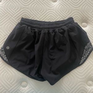 LuluLemon Hotty Hot shorts